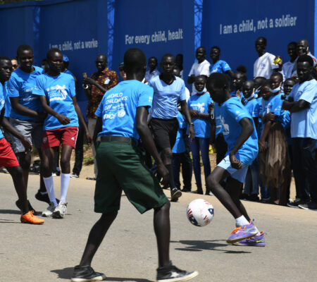 In South Sudan with UNICEF: red and black passion in support of the right to childhood