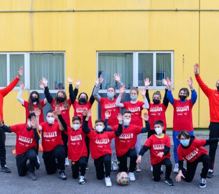 “Costruire Futuro, Insieme!”- Fondazione Milan coinvolge studenti e studentesse in attività sportive dall’alto valore educativo.